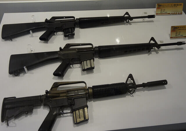 M16 rifles